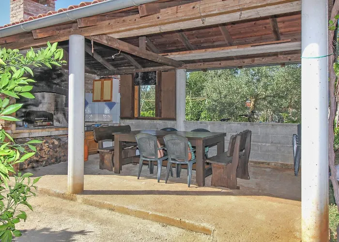 Toni In - Istrien בית הארחה