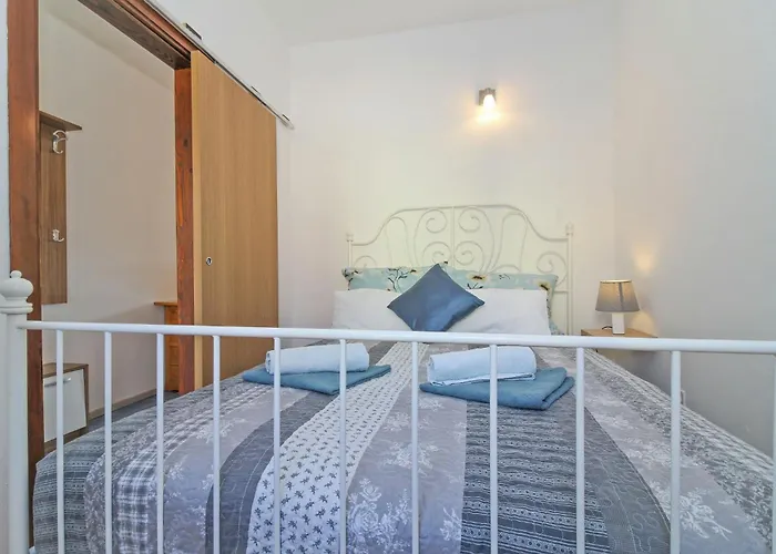 Toni In - Istrien 3* 普拉